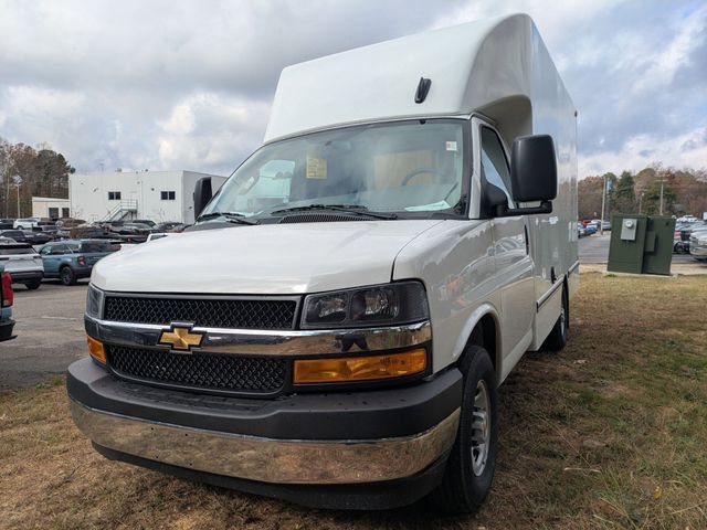 New 2025 Chevrolet Express 3500 w/ Power Convenience Package image 5