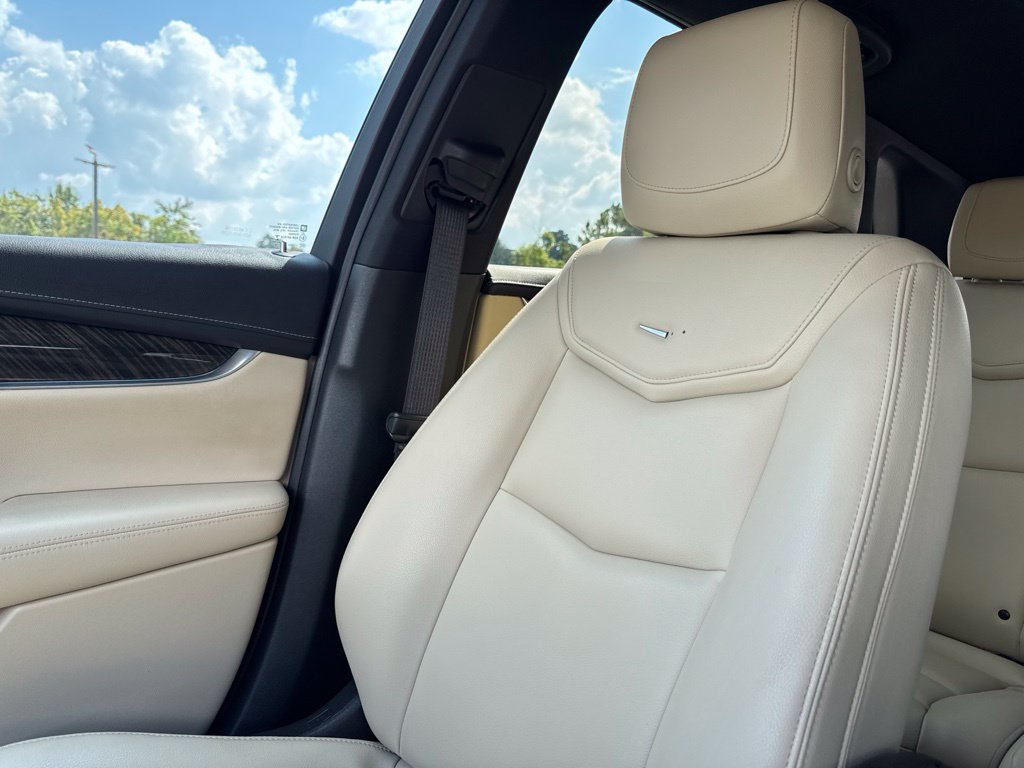Used 2017 Cadillac XT5 FWD image 22