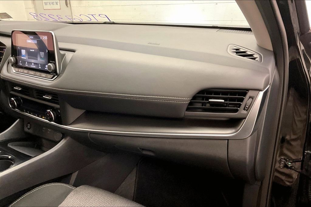 Certified 2026 Nissan Rogue SV AWD/4WD image 15