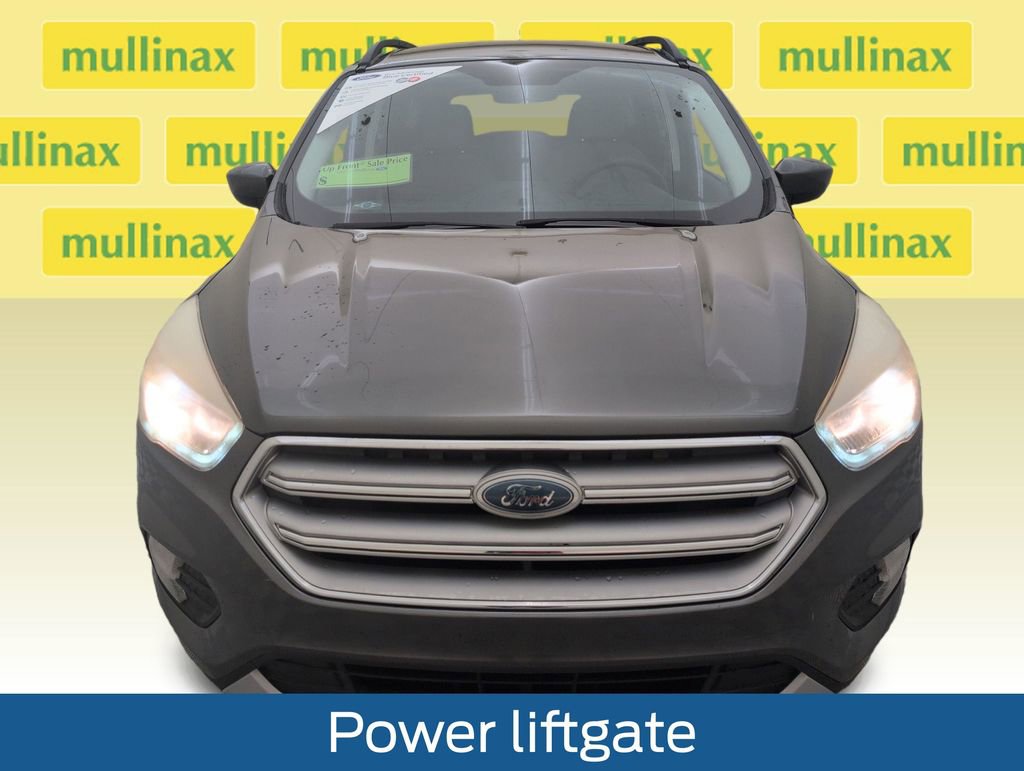 Used 2017 Ford Escape SE w/ Equipment Group 201A FWD image 14