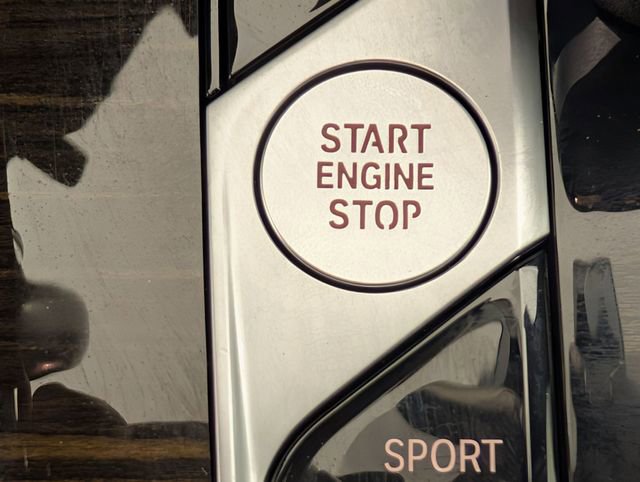 Used 2021 BMW X5 xDrive40i w/ M Sport Package image 26