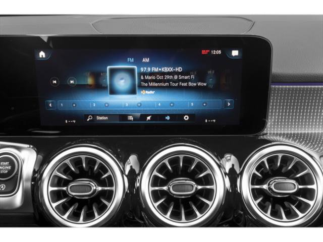 Used 2023 Mercedes-Benz GLB 250 4MATIC image 10