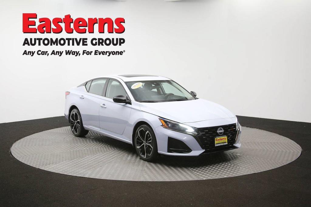 Used 2023 Nissan Altima 2.5 SR w/ SR Premium Package AWD/4WD image 50