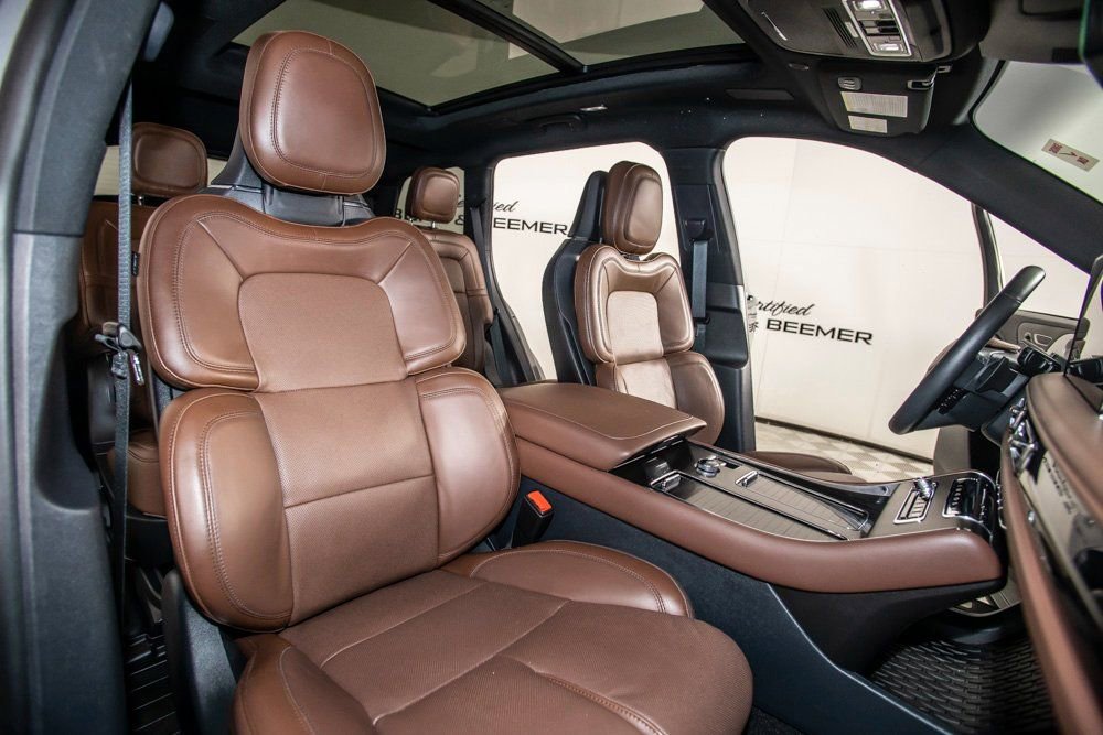 Used 2025 Lincoln Aviator Reserve w/ Equipment Group 201A image 19