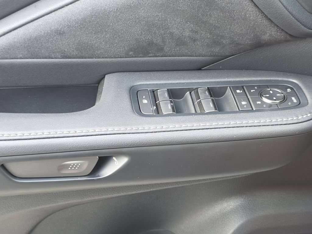 New 2026 Lexus TX 500h AWD image 16