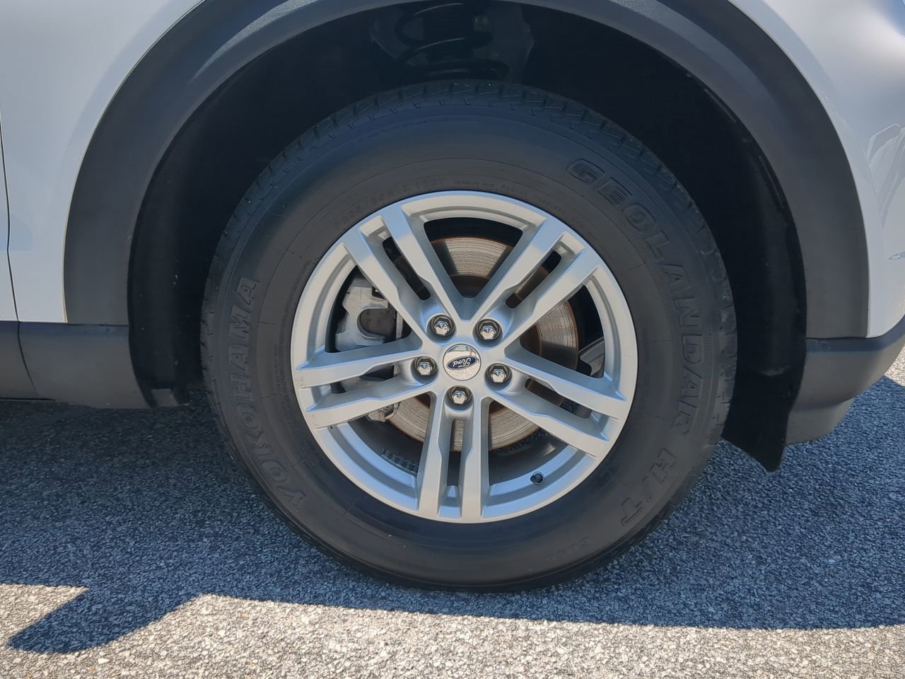 Certified 2021 Ford Explorer XLT RWD image 9