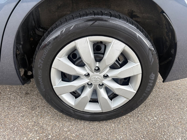 Used 2016 Toyota Corolla LE FWD image 31