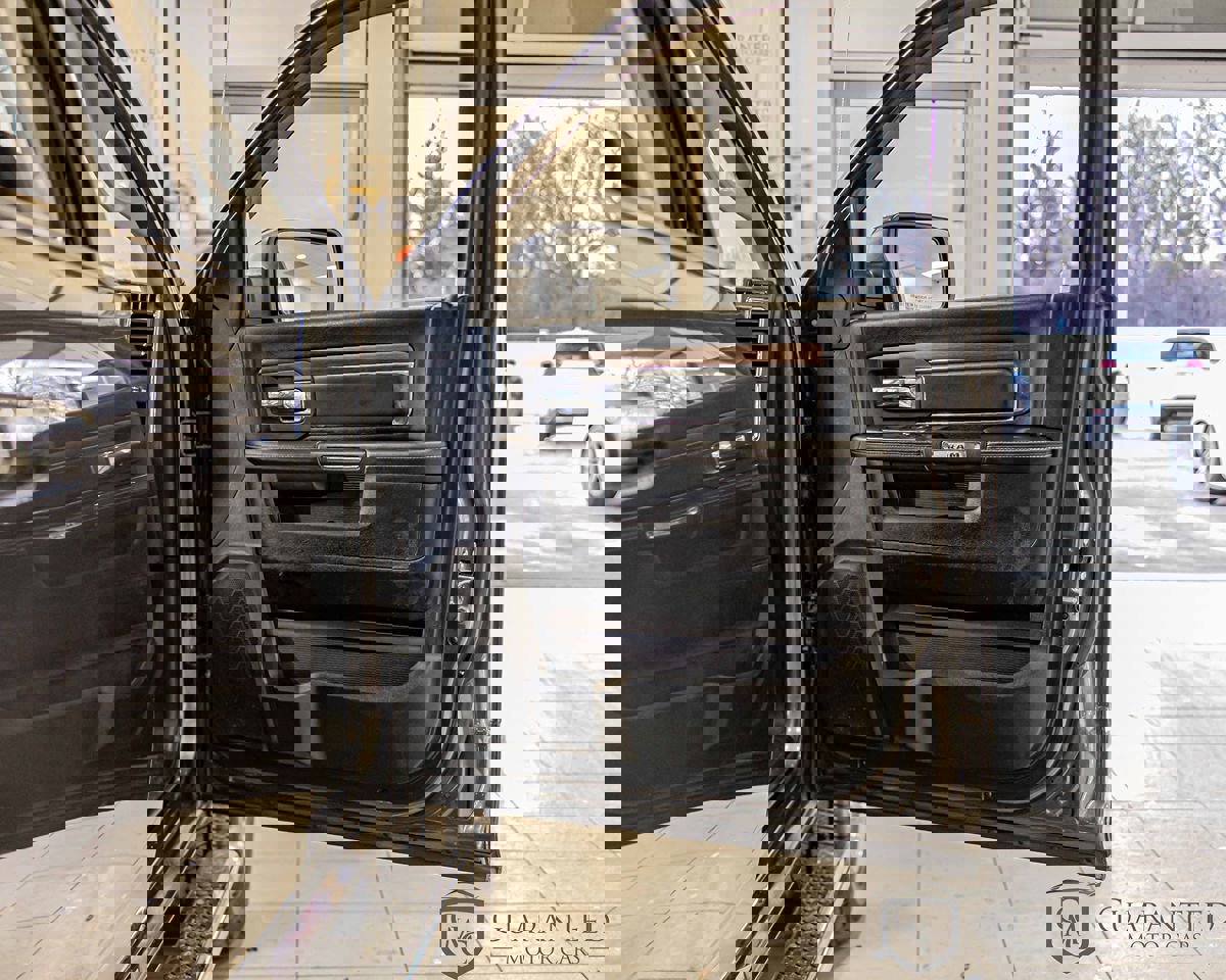 Used 2016 RAM 1500 Laramie w/ Convenience Group image 38