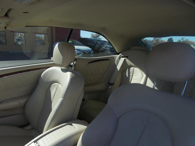 Used 2009 Mercedes-Benz CLK 550 Cabriolet image 15