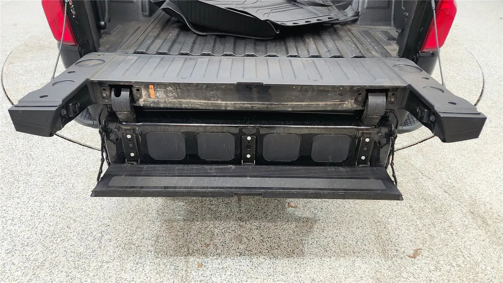 Used 2025 Chevrolet Silverado 1500 High Country w/ Midnight Edition image 22