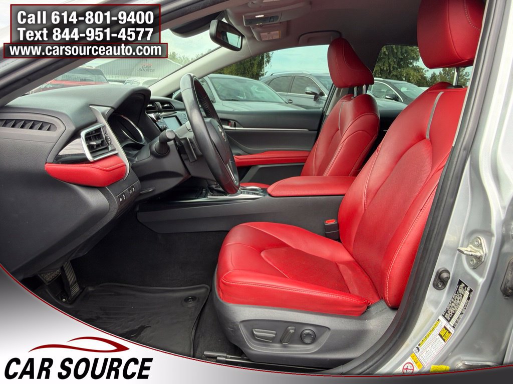 Used 2018 Toyota Camry XSE FWD image 13