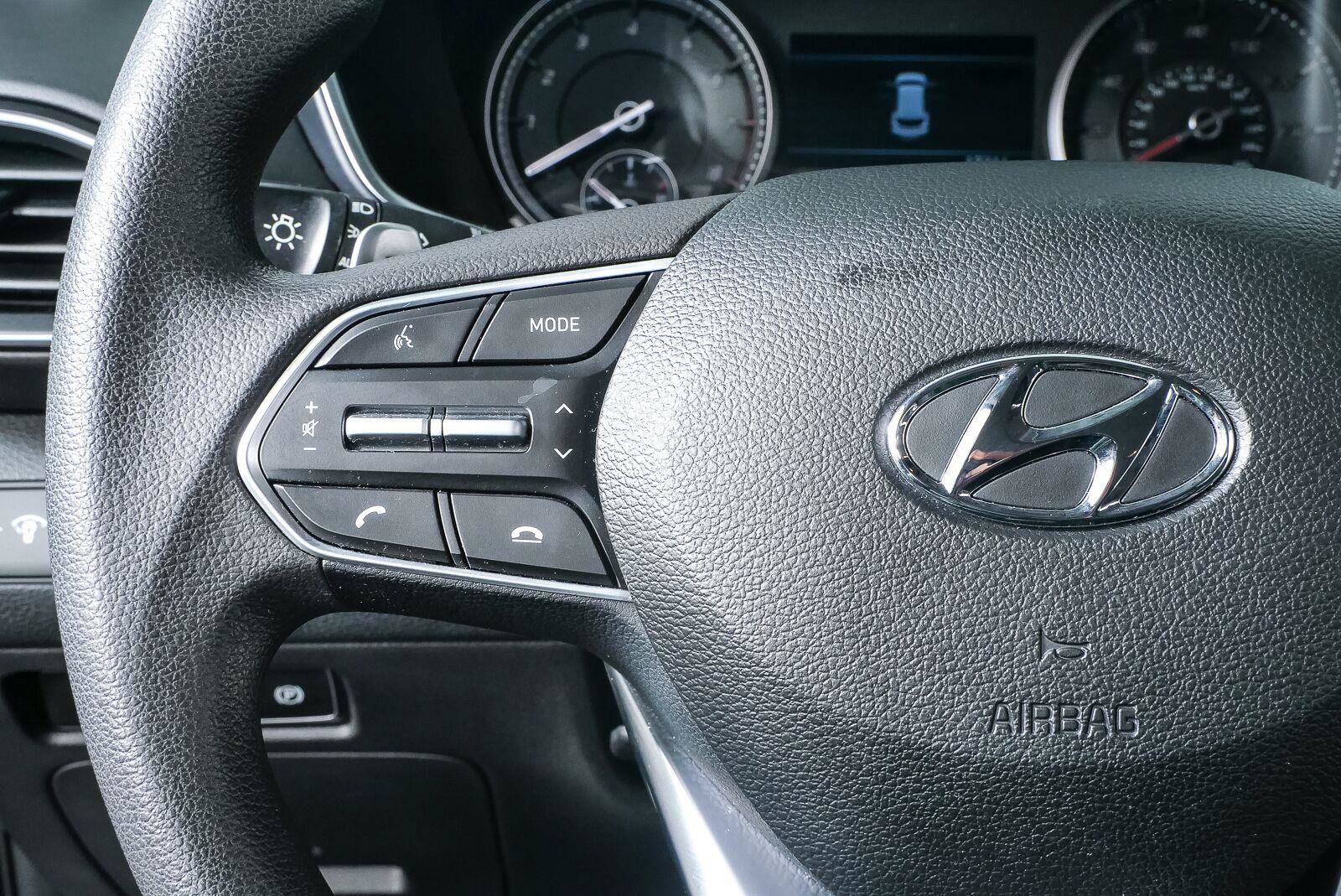 Used 2023 Hyundai Santa Fe SE AWD/4WD image 10