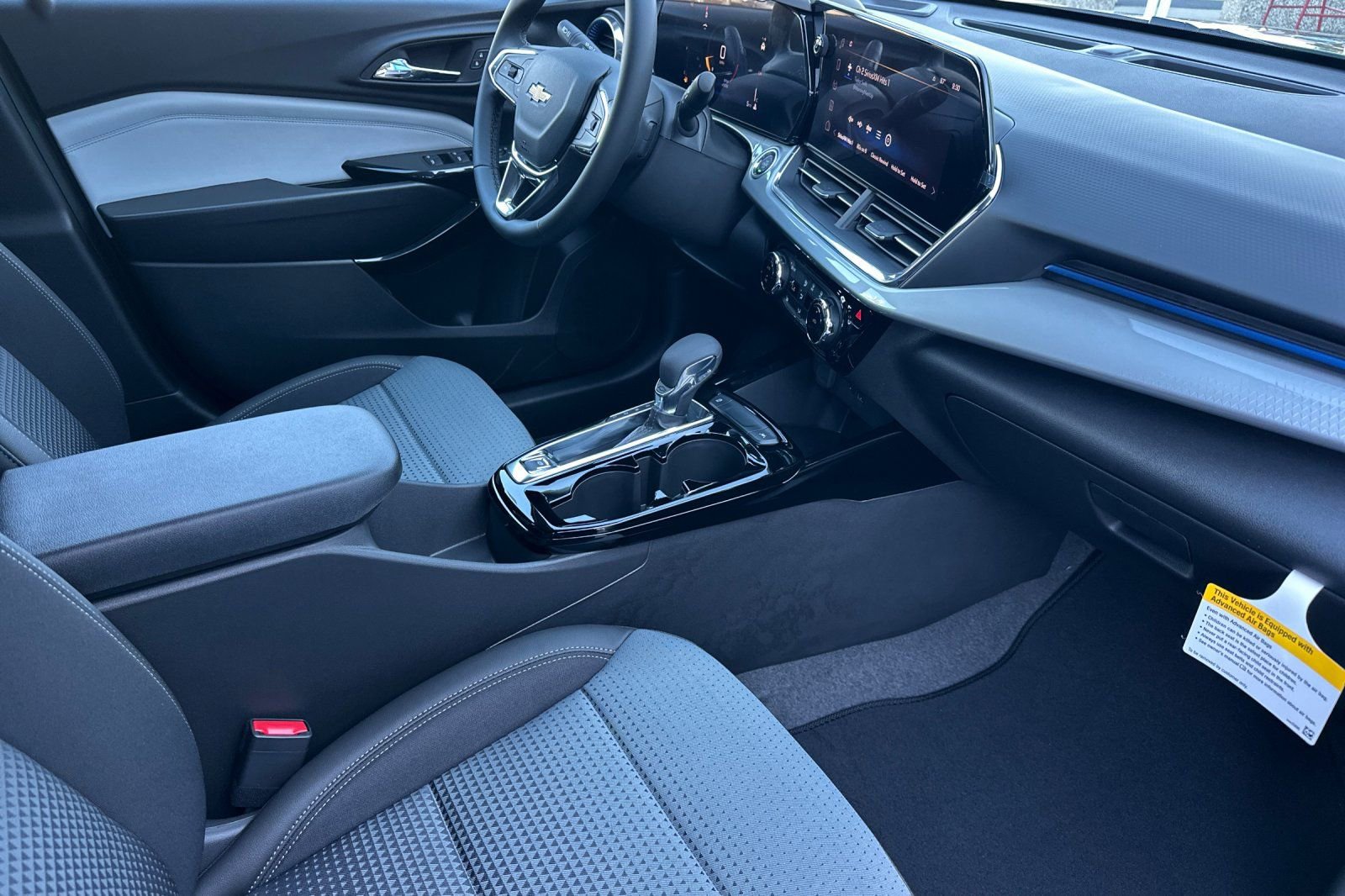 New 2026 Chevrolet Trax LT w/ Driver Confidence Package image 15