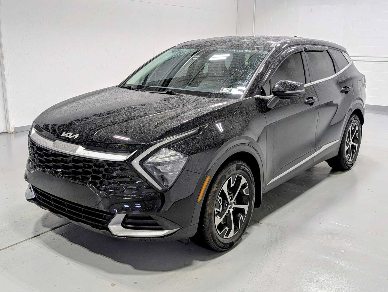 Used 2023 Kia Sportage EX FWD image 1