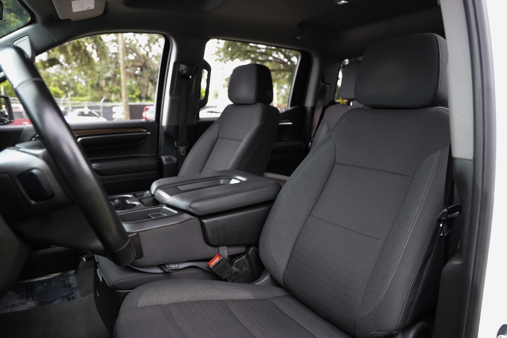 Used 2024 Chevrolet Silverado 1500 LT w/ Protection Package RWD image 10