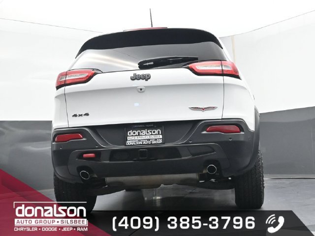 Used 2018 Jeep Cherokee Trailhawk w/ Quick Order Package 27L AWD/4WD image 17