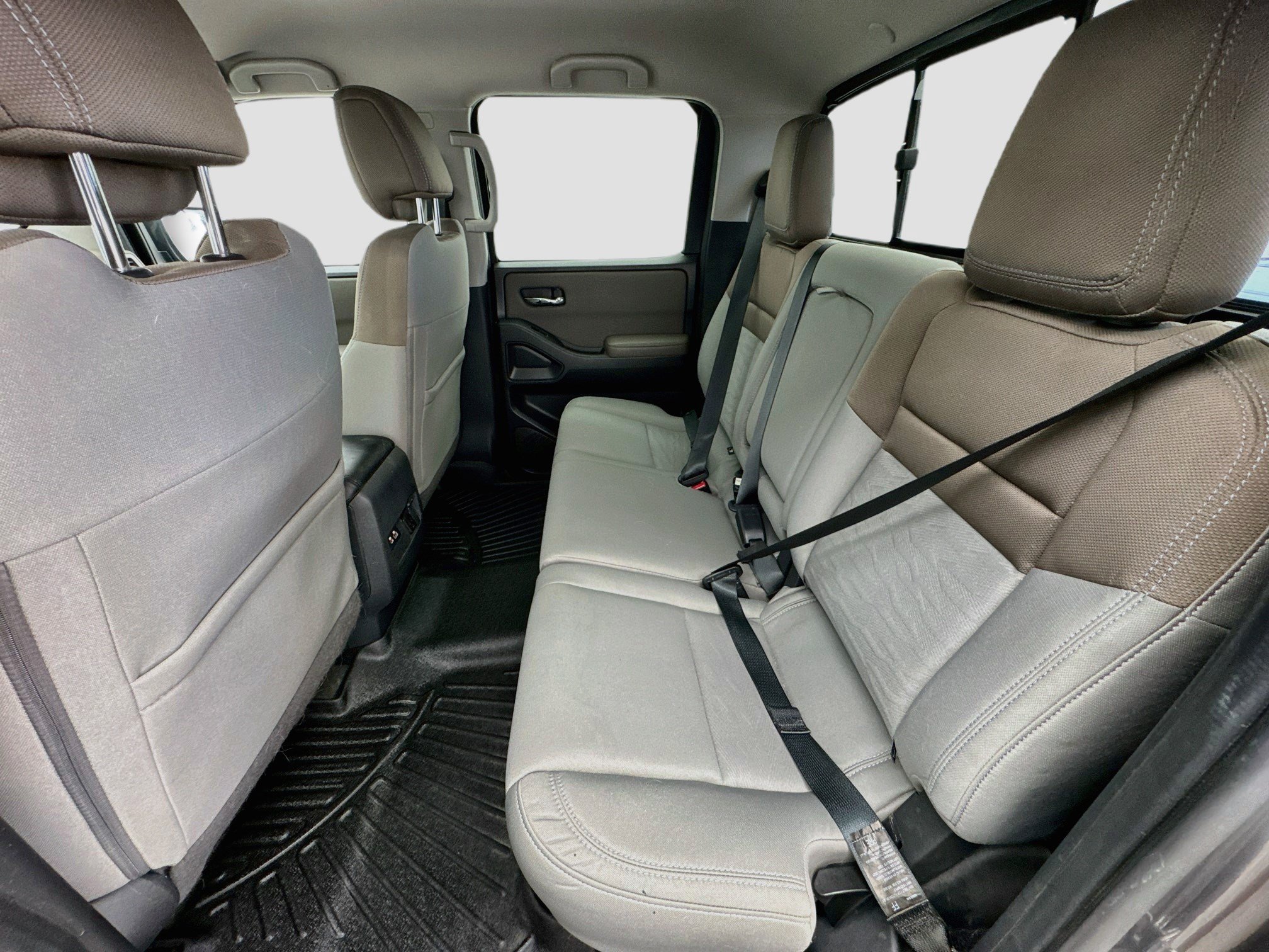 Used 2022 Nissan Frontier SV w/ Technology Package RWD image 15