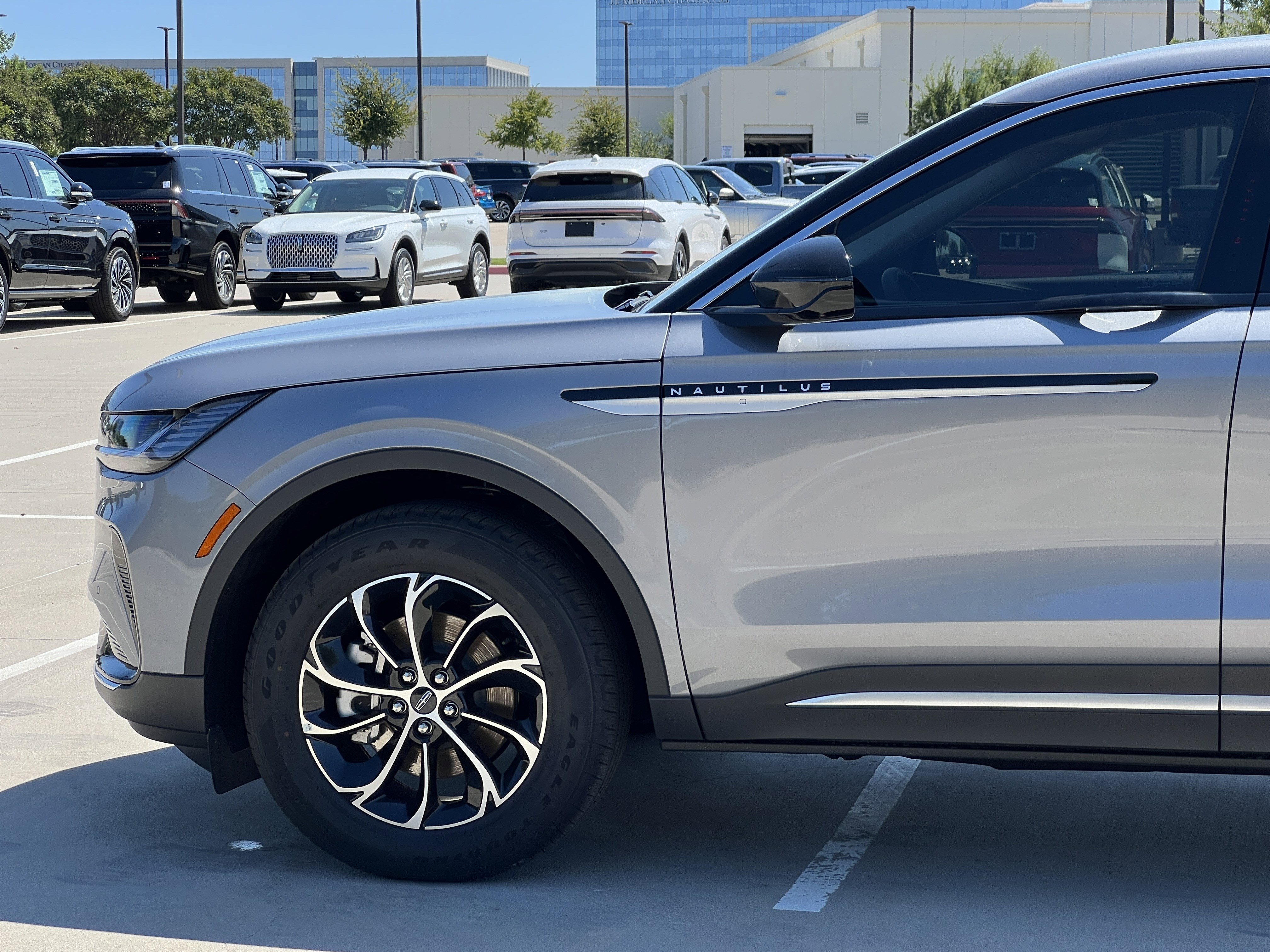 New 2025 Lincoln Nautilus Premier w/ Equipment Group 102A image 5