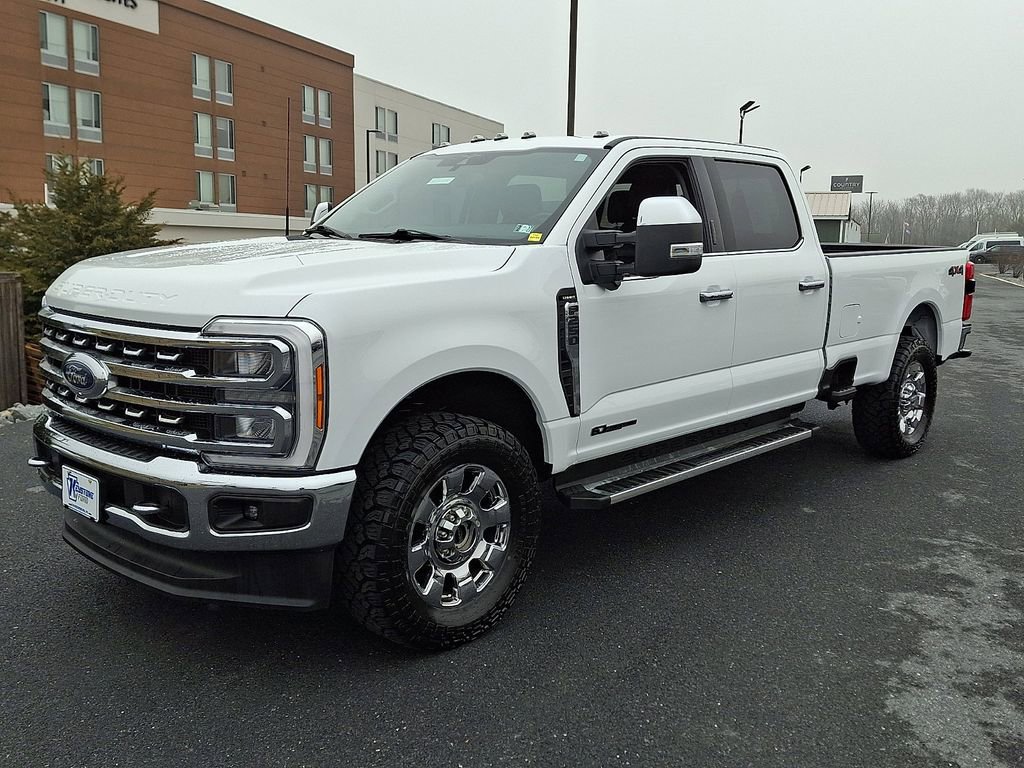 Used 2023 Ford F250 Lariat w/ Chrome Package image 3