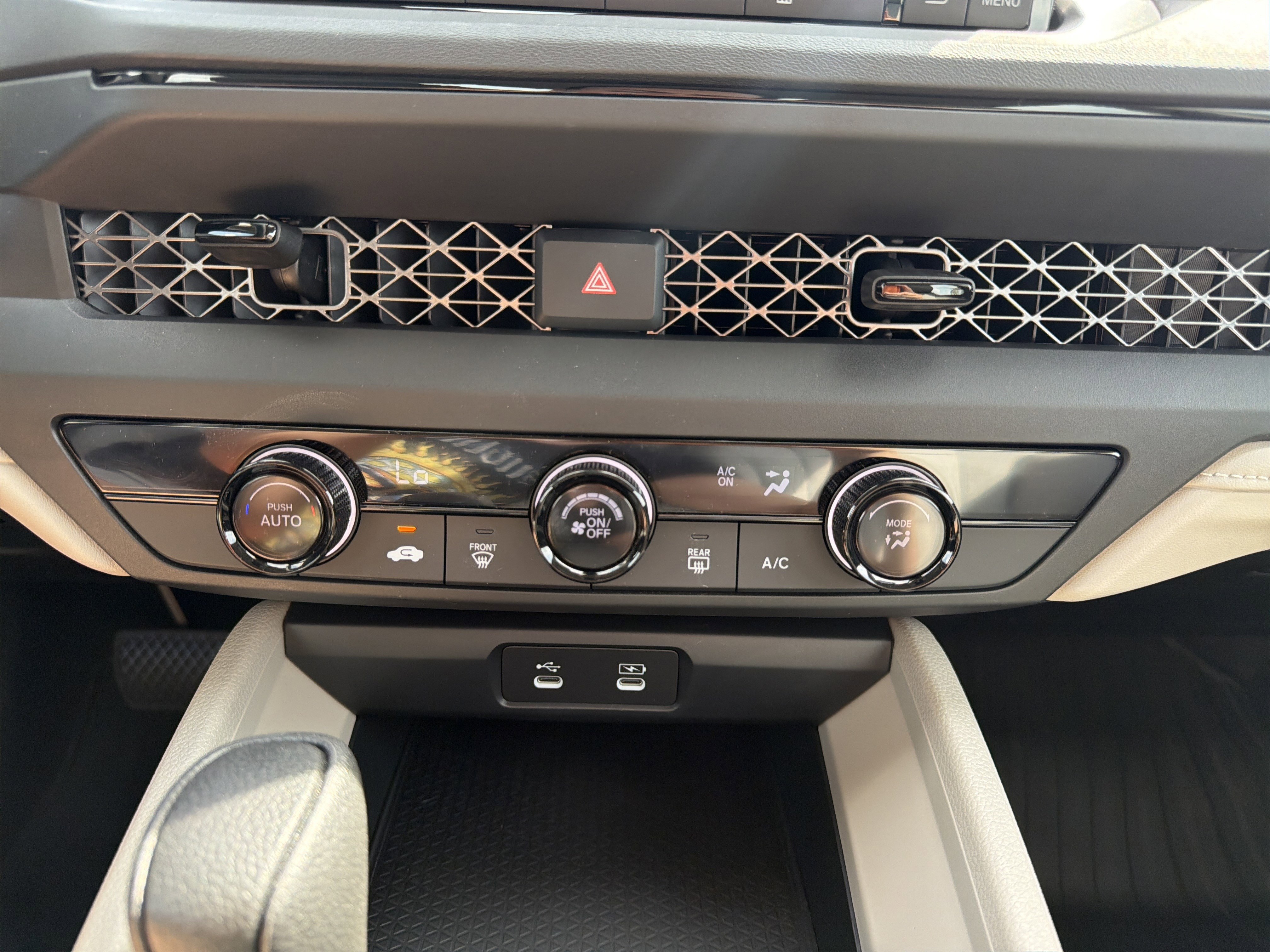 Certified 2025 Honda Accord LX image 29