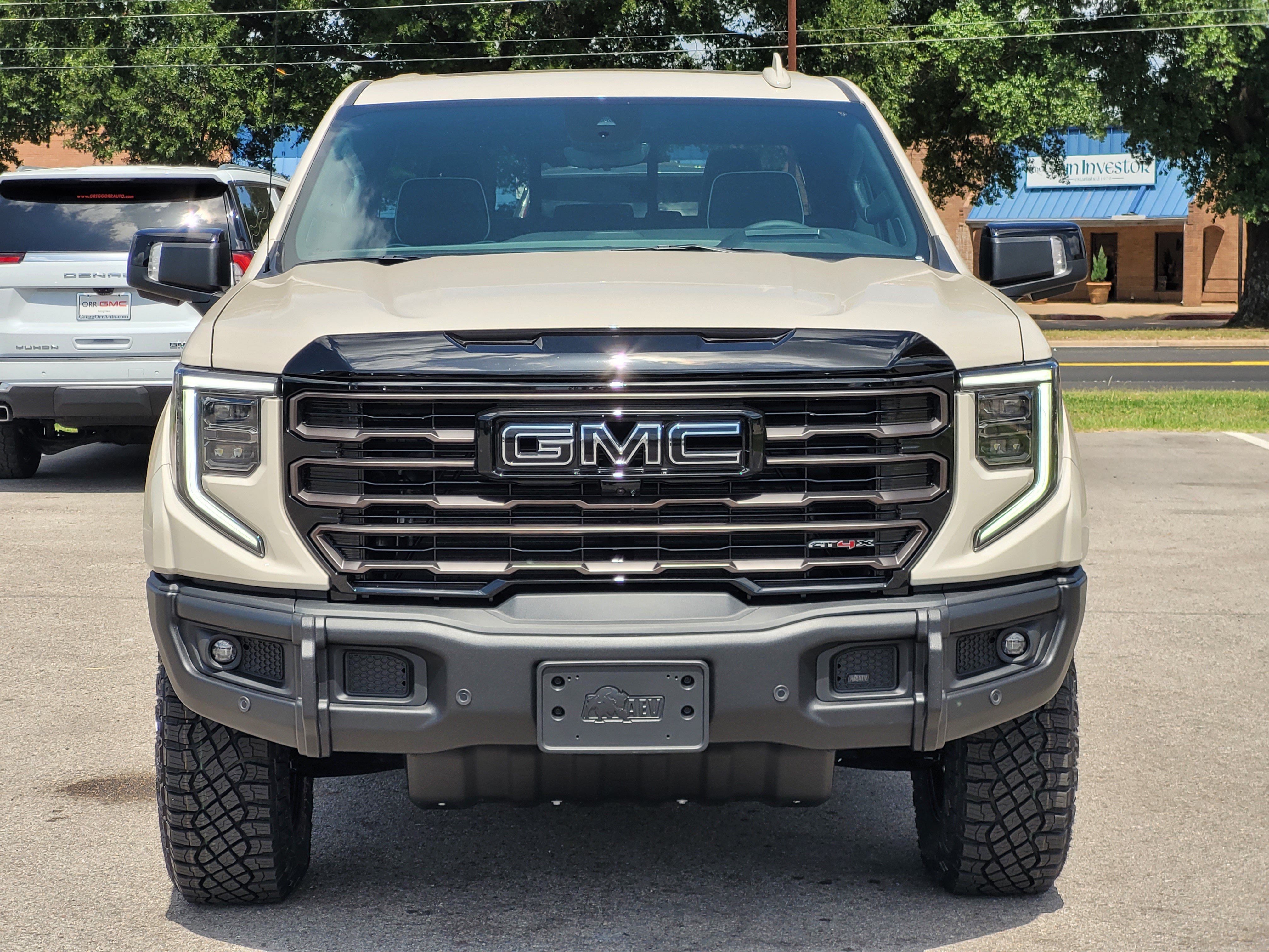 New 2026 GMC Sierra 1500 AT4X w/ LPO, Black Badging Package AWD/4WD image 2