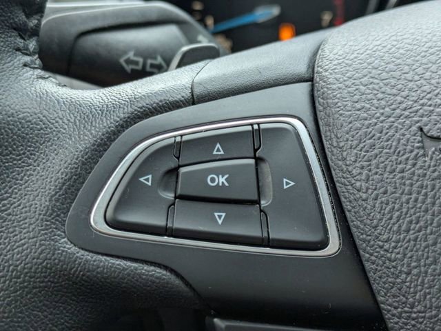 Used 2015 Ford Focus SE w/ SE Sport Package FWD image 24