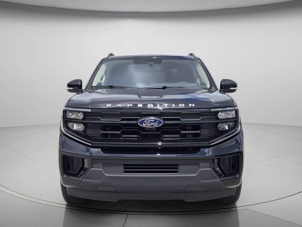 Used 2025 Ford Expedition Active AWD/4WD image 5