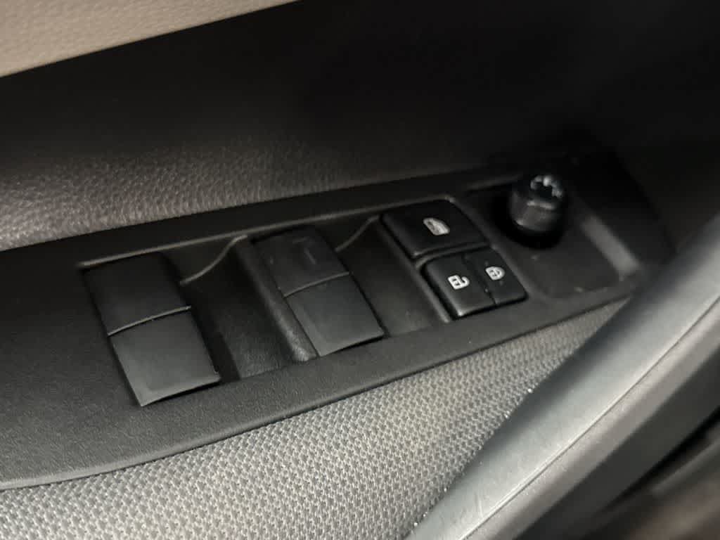 Used 2025 Toyota Corolla LE w/ Convenience Package FWD image 17