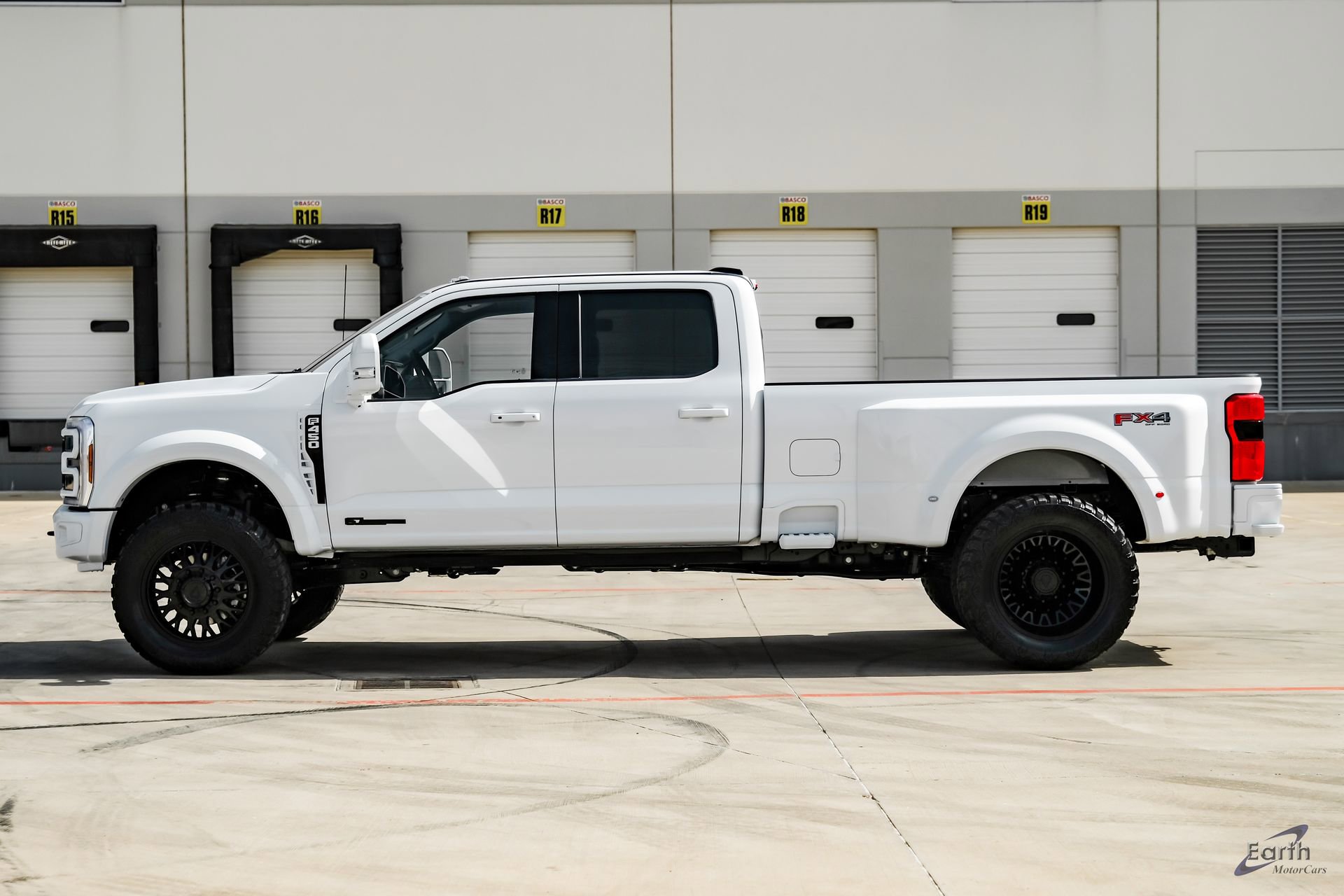Used 2026 Ford F450 Lariat w/ FX4 Off-Road Package image 7