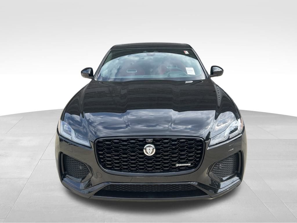 Used 2025 Jaguar F-PACE R-Dynamic S image 4