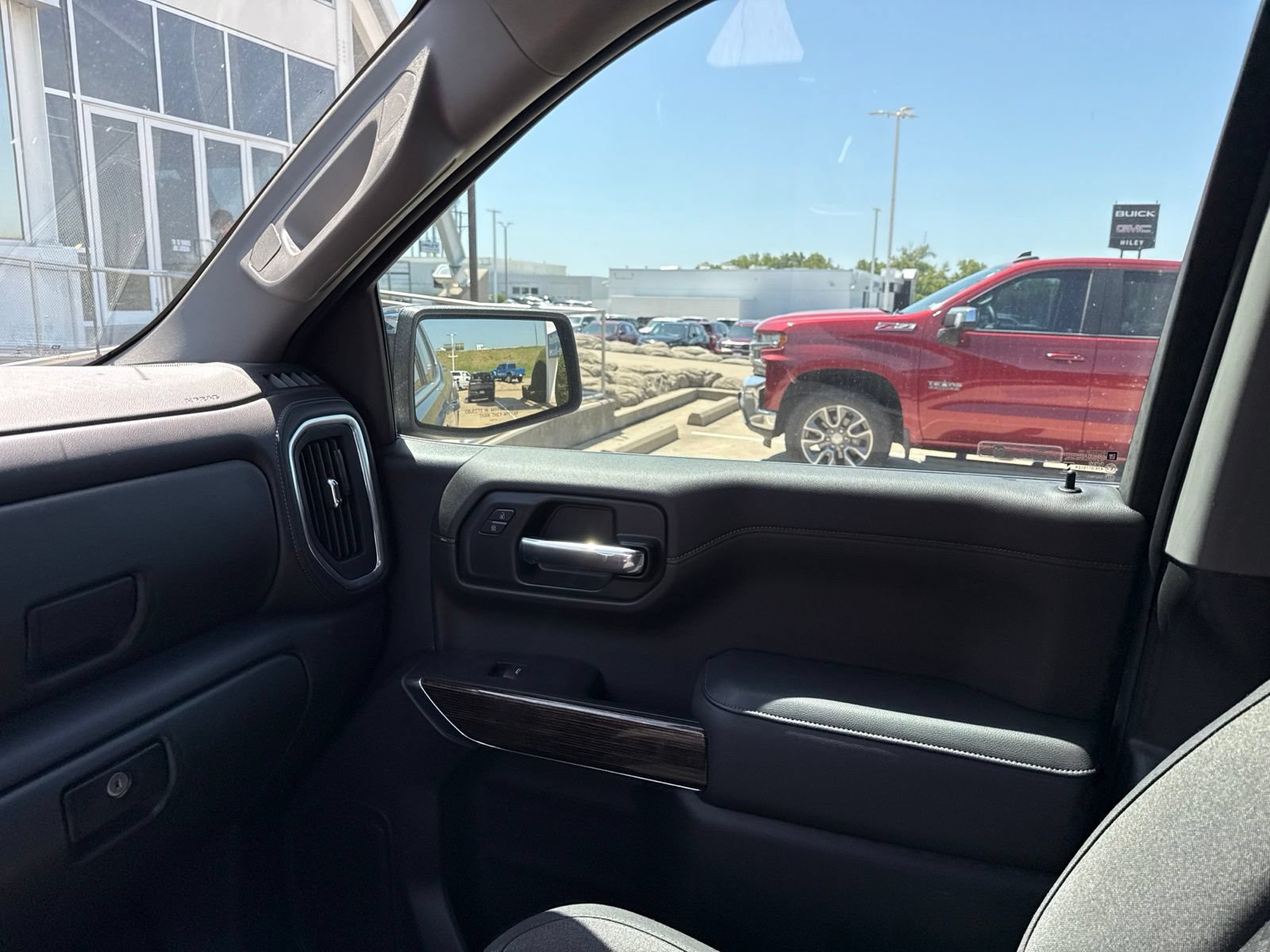 Used 2020 GMC Sierra 1500 SLE w/ SLE Value Package RWD image 29