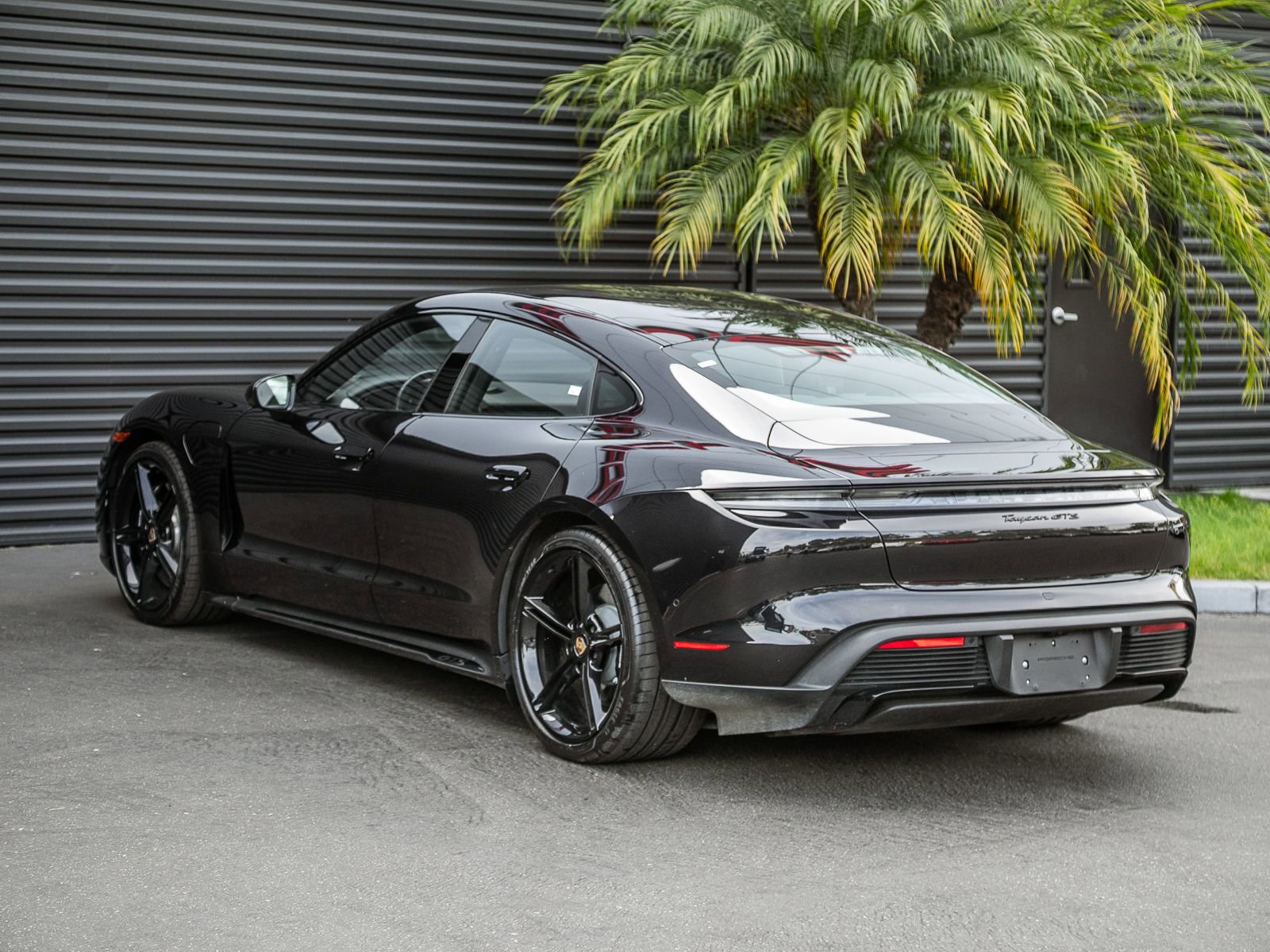 Certified 2023 Porsche Taycan GTS image 3