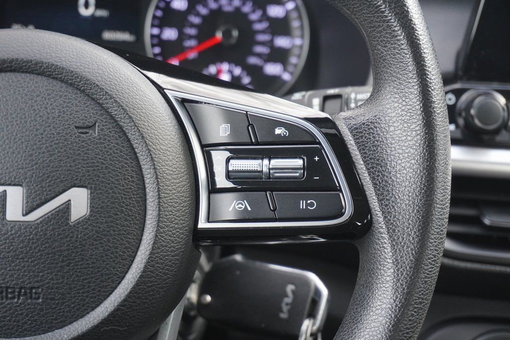 Used 2023 Kia Forte LXS image 15