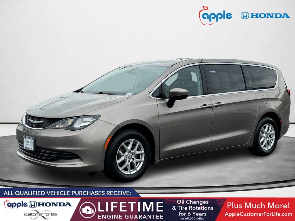 Used 2017 Chrysler Pacifica Touring FWD image 5