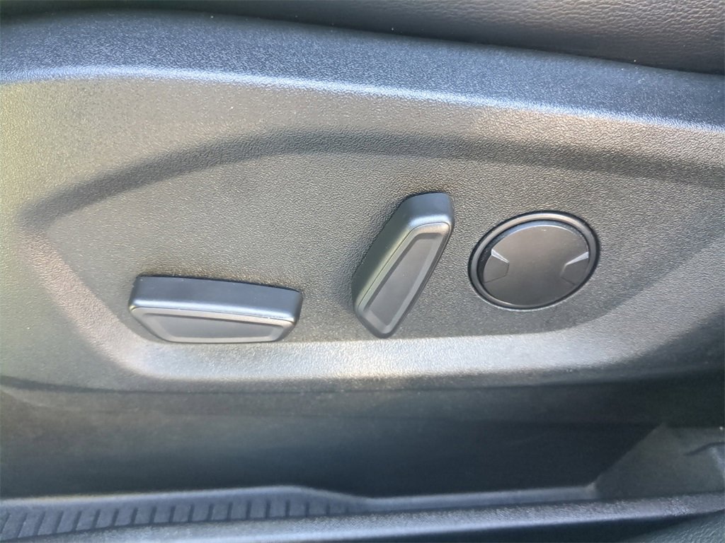 Used 2020 Ford Edge Titanium image 20