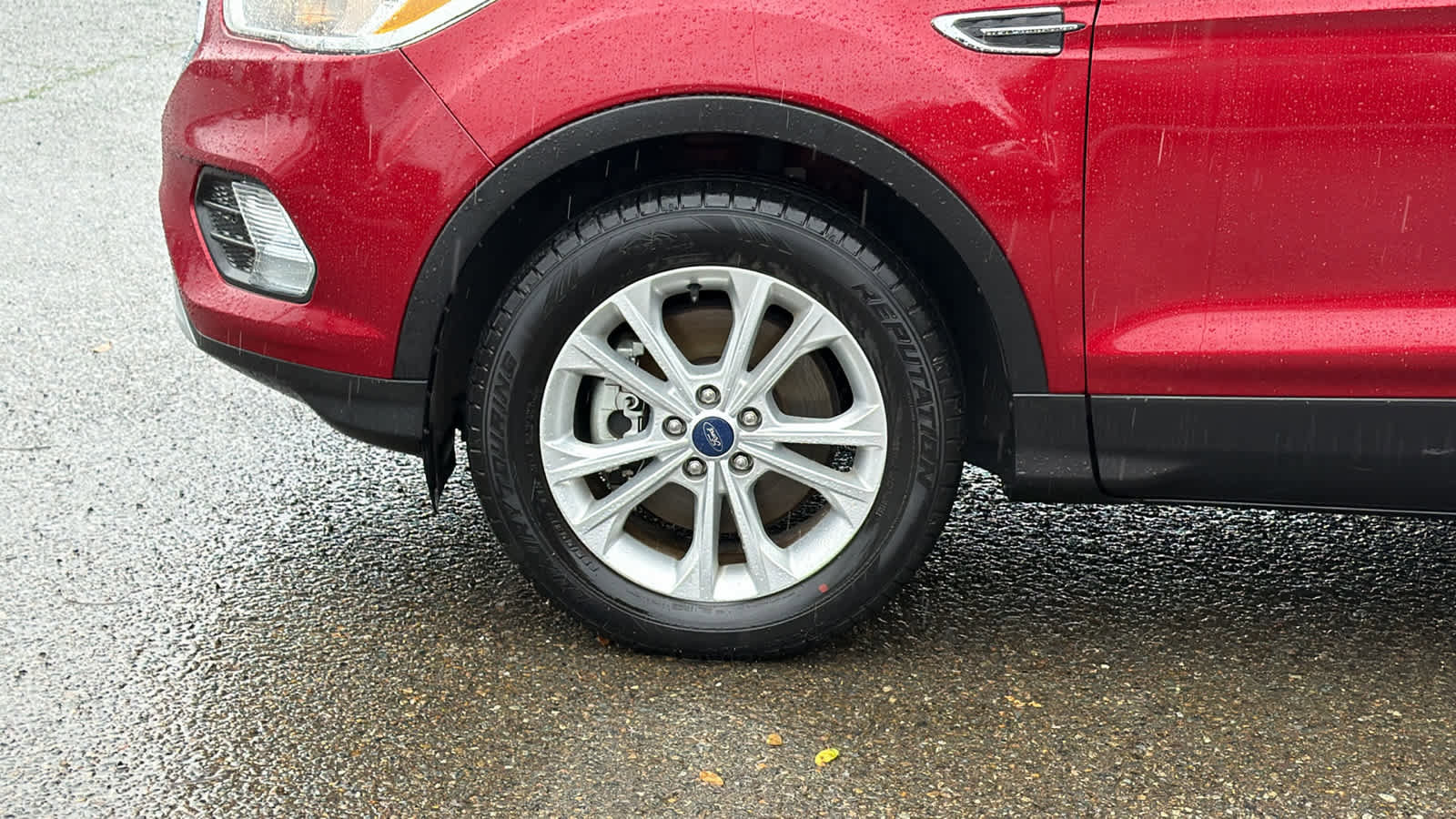 Used 2018 Ford Escape SE w/ SE Sync 3 Package image 9