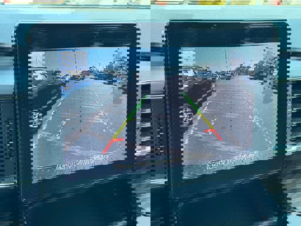 Certified 2024 Ford Explorer Limited image 24