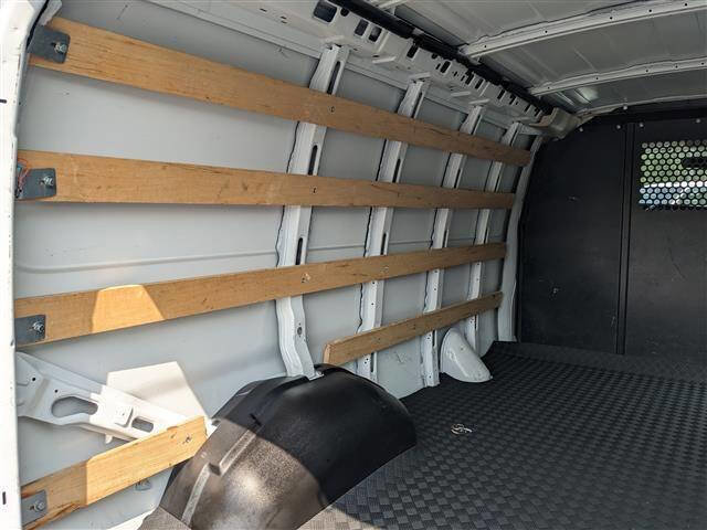 Used 2023 Chevrolet Express 2500 w/ Driver Convenience Package image 12