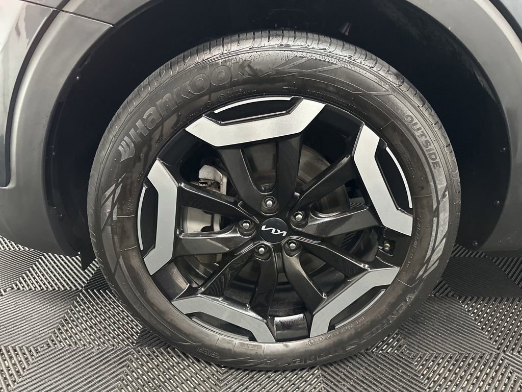 Used 2023 Kia Telluride S AWD/4WD image 38