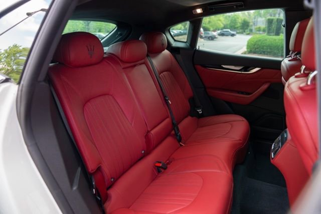 Used 2022 Maserati Levante GT AWD/4WD image 48