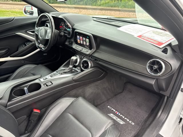 Used 2016 Chevrolet Camaro SS RWD image 30