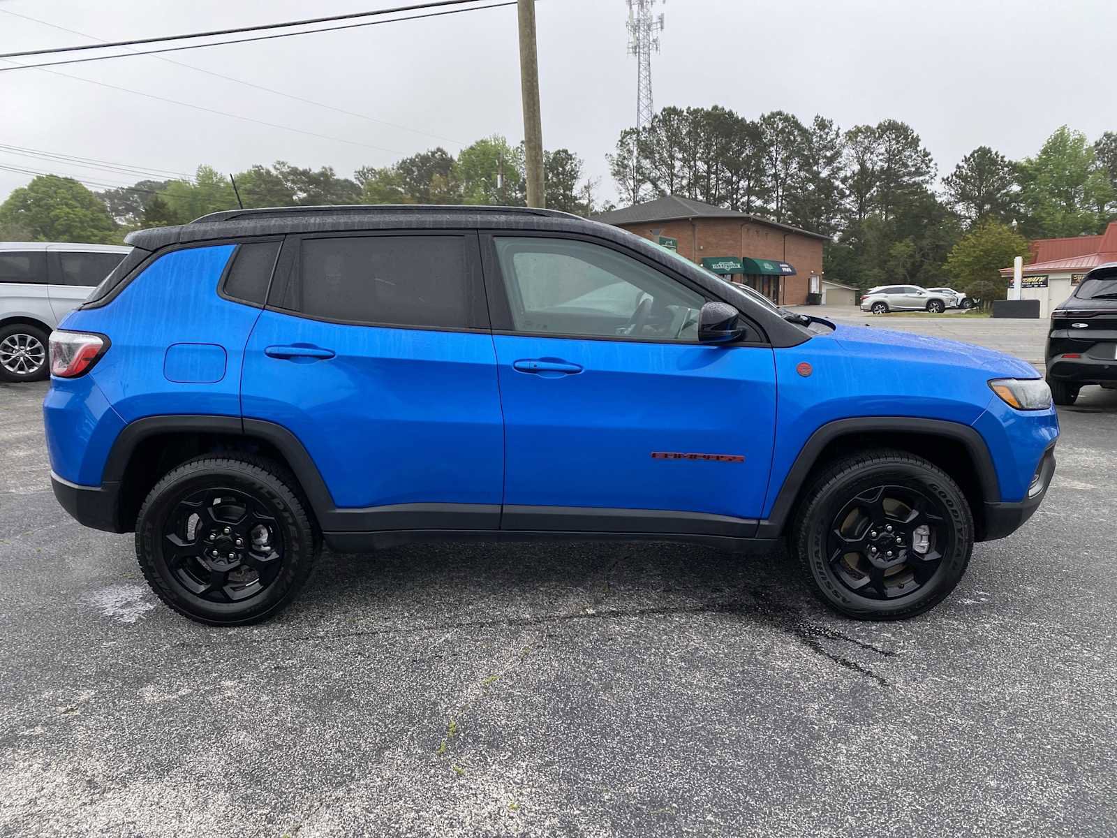 Used 2024 Jeep Compass Trailhawk AWD/4WD image 4