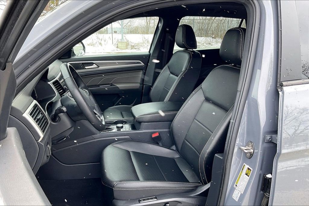 Used 2023 Volkswagen Atlas Cross Sport SEL R-Line image 25