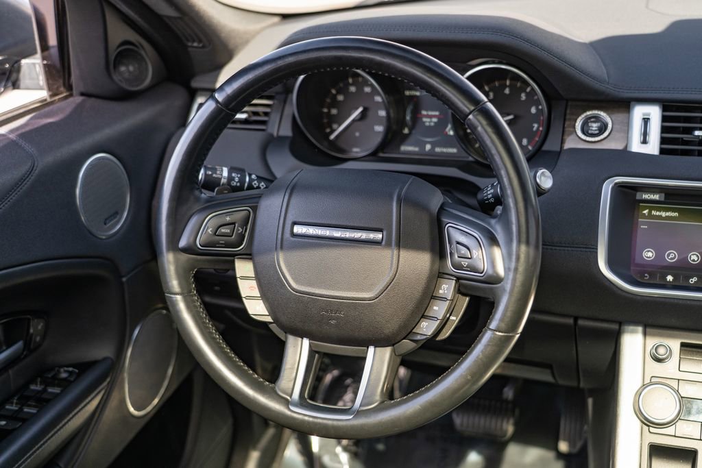 Used 2017 Land Rover Range Rover Evoque HSE image 22