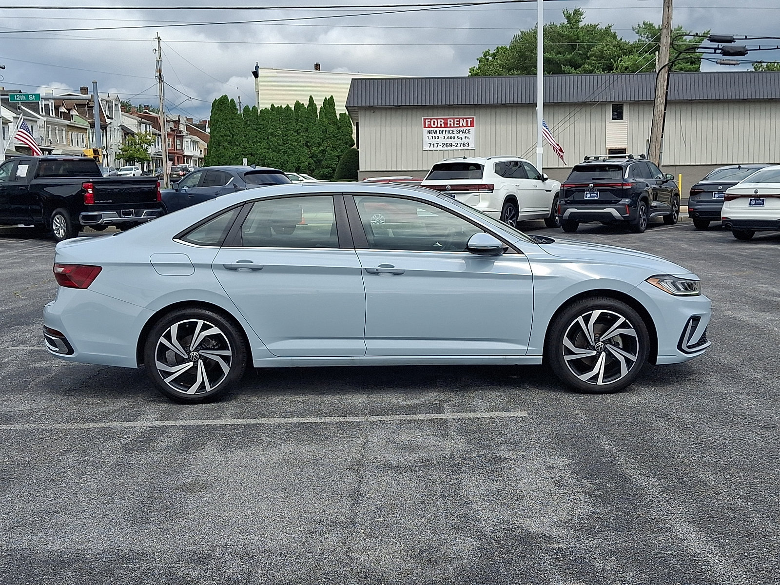 Used 2026 Volkswagen Jetta SEL FWD image 8