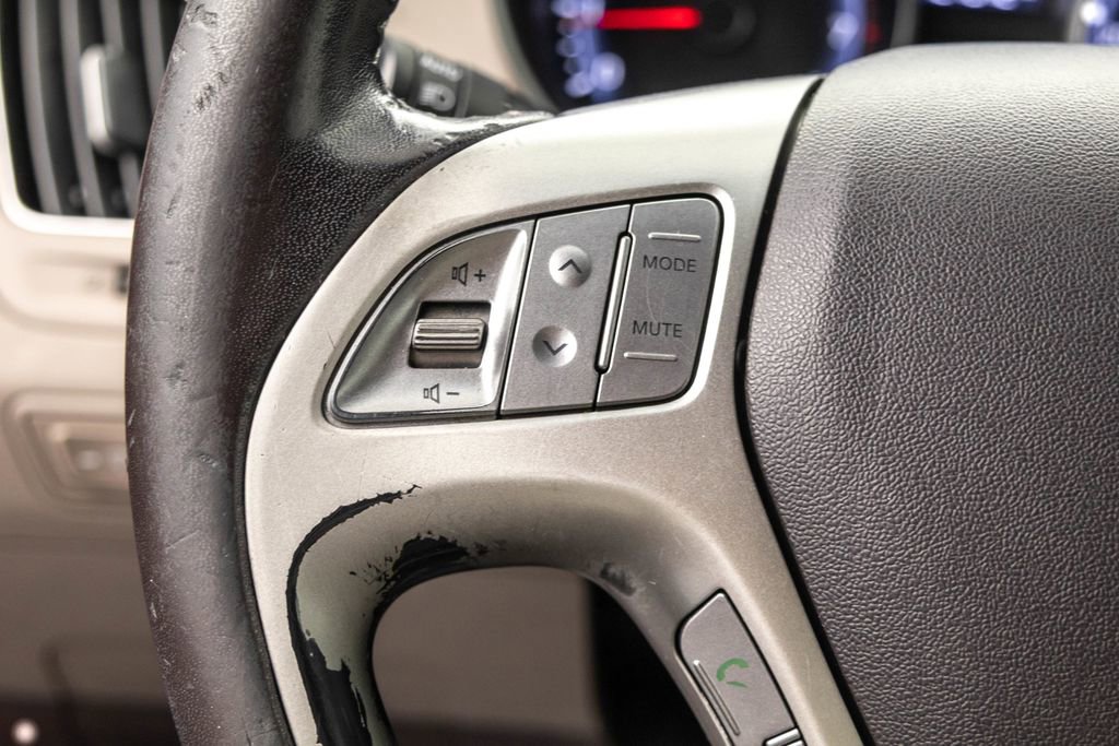 Used 2013 Hyundai Tucson GLS image 15