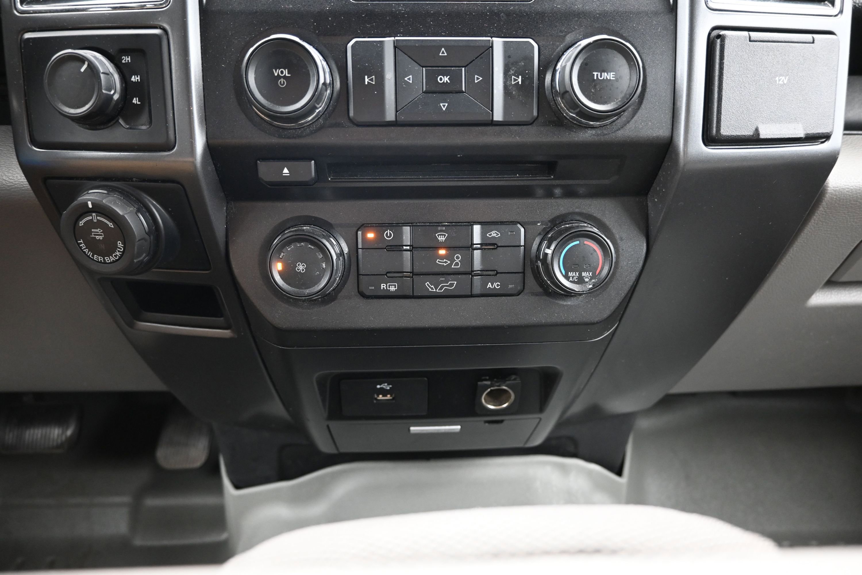 Used 2018 Ford F150 XLT w/ Equipment Group 301A Mid AWD/4WD image 17