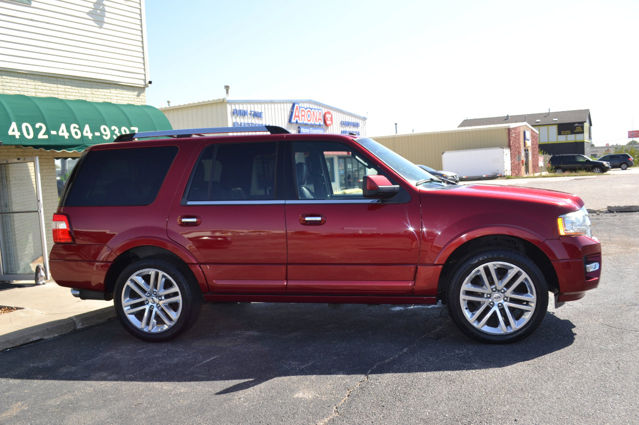 Used 2016 Ford Expedition Limited w/ Equipment Group 301A image 11