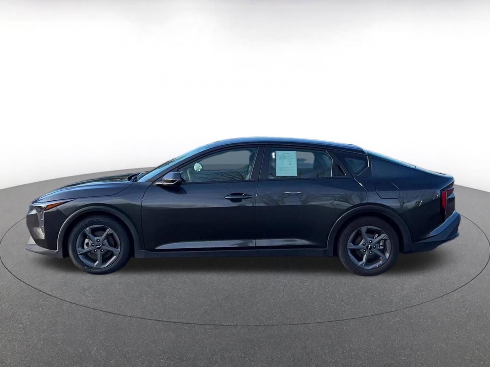 Used 2025 Kia K4 LXS image 9