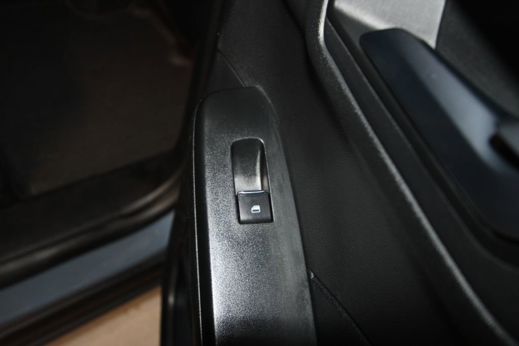 Used 2025 Ford Escape ST-Line Select w/ Tech Pack #1 AWD/4WD image 26